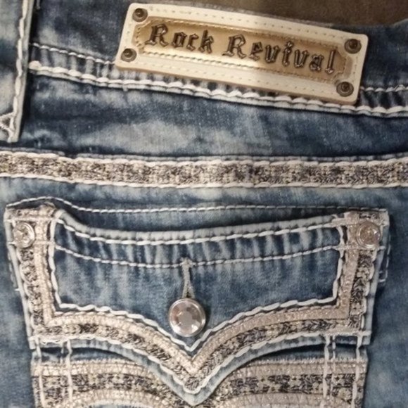 ❤️ROCK REVIVAL❤️ HANAYA ACID WASH EMBELLISHED EASY SHORTS SIZE 29 - Picture 13 of 16